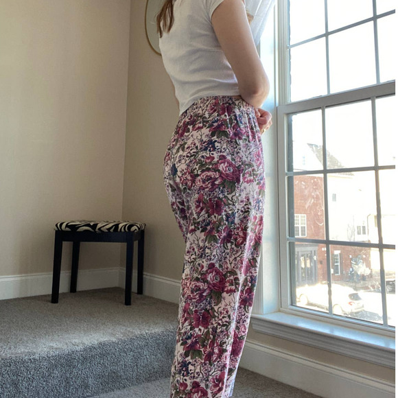 Vintage Victoria's Secret (gold label) floral cropped lounge pants, size Large - Picture 3 of 8
